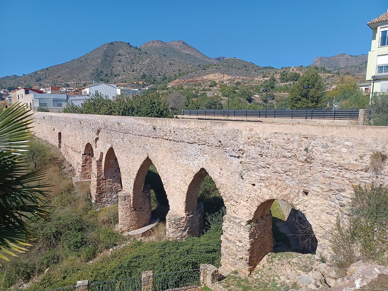Acueducto de La Vall d'Uixó y su entorno