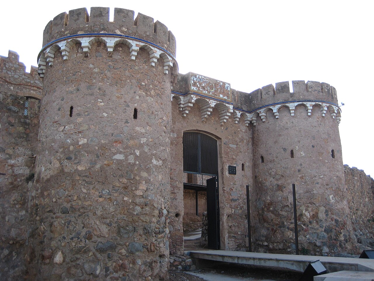 Acceso al castillo de Onda
